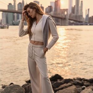 Vuori Halo Essentials Wide Leg Pant